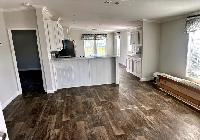 Photo 3 of Manufactured home for sale at 3428 Greenbluff Rd #1135, Zellwood, FL 32798 | MLS# O6404231 | Listing updated on 2026-07-24