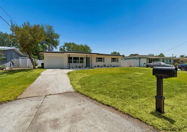 Homes for sale in Tampa, FL | 10229 N Valle Dr, Tampa, FL 33612 | MLS# TB8504268