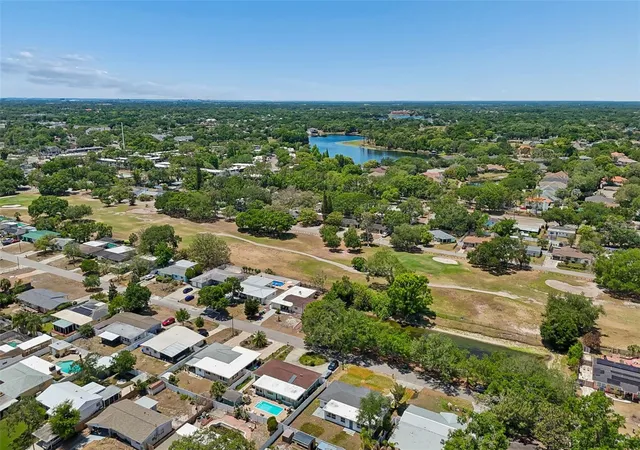Homes for sale in Tampa, FL | 10229 N Valle Dr, Tampa, FL 33612 | MLS# TB8504268