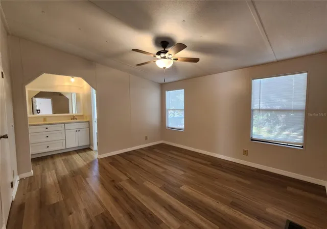 Photo 3 of Manufactured home for sale at 7351 Nw 170th Street, Trenton, FL 32693 | MLS# R4911192 | Listing updated on 2026-09-05