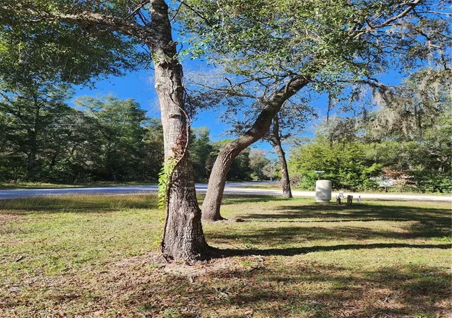 Photo 4 of Manufactured home for sale at 7351 NW 170th Street, Trenton, FL 32693 | MLS# R4911192 | Listing updated on 2026-09-05