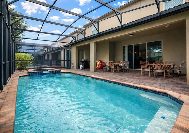 Photo 3 of Single family home for sale at 2147 Tripoli Ct, Kissimmee, FL 34747 | MLS# S5149067 | Listing updated on 2026-10-07