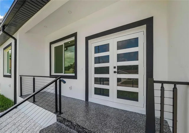 Photo 4 of Single family home for sale at 8526 Indies Dr, Hudson, FL 34667 | MLS# TB8504301 | Listing updated on 2026-09-30