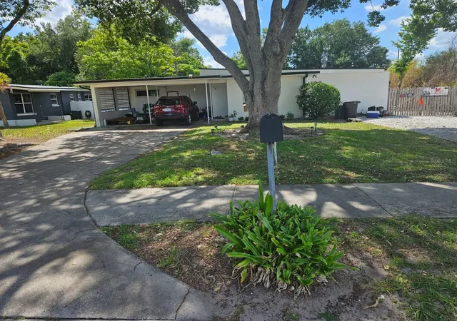 Photo 3 of Single family home for sale at 2800 S French Ave, Sanford, FL 32773 | MLS# O6404269 | Listing updated on 2026-07-05