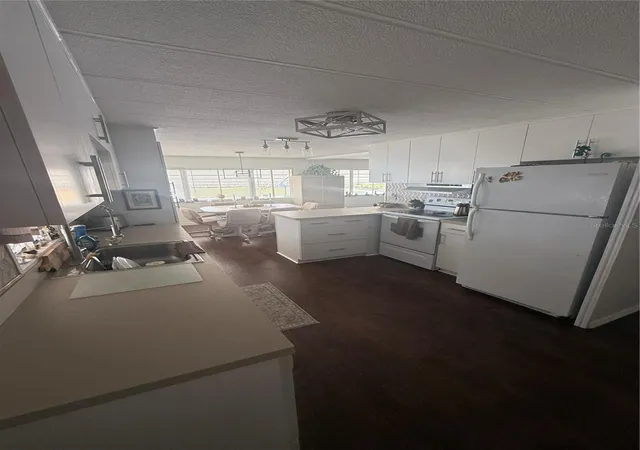 2nd image of 7880 54th Ave N #125, Saint Petersburg, FL 33709 | MLS# TB8504322
