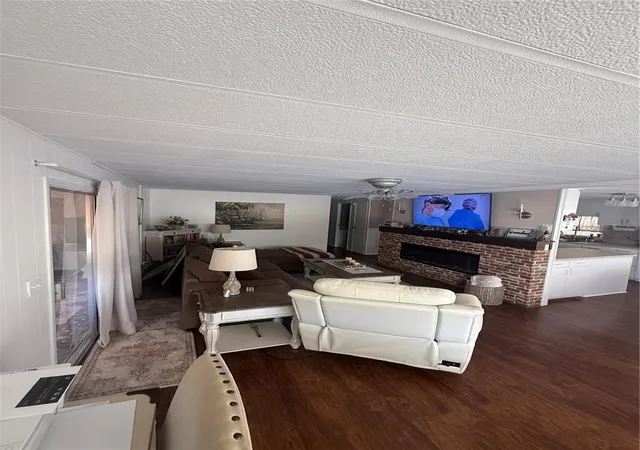 Photo 3 of Manufactured home for sale at 7880 54th Avenue N #125, Saint Petersburg, FL 33709 | MLS# TB8504322 | Listing updated on 2026-09-28