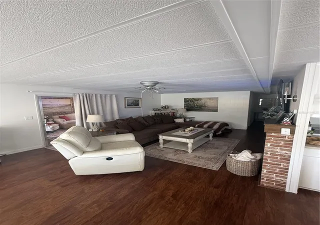 Photo 4 of Manufactured home for sale at 7880 54th Avenue N #125, Saint Petersburg, FL 33709 | MLS# TB8504322 | Listing updated on 2026-09-28