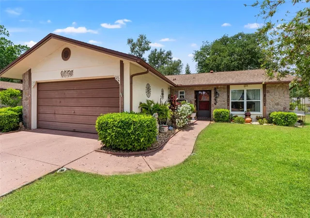 2nd image of 10541 Green Meadow Ln, Port Richey, FL 34668 | MLS# W7885413