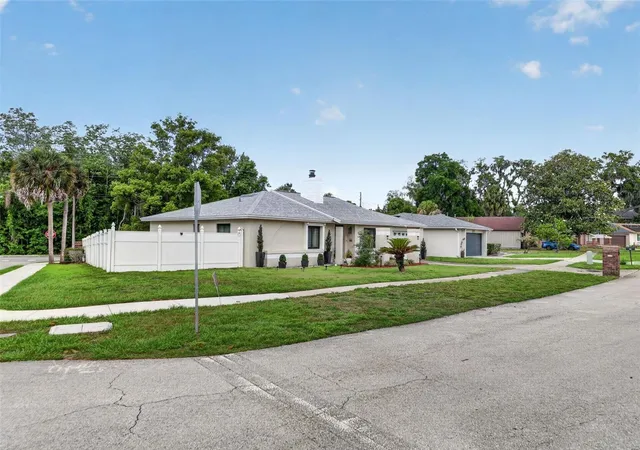 3rd image of 575 Tiberon Cove Rd, Longwood, FL 32750 | MLS# O6404289