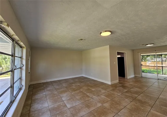 5th image of 65 S Devon Ave, Winter Springs, FL 32708 | MLS# O6404319