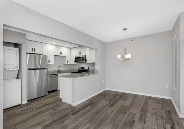 4th image of 1281 Pine Ridge Cir E, Tarpon Springs, FL 34688