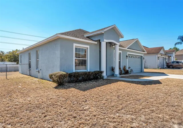 3rd image of 6146 Mission Dr, Lakeland, FL 33812 | MLS# L4961571