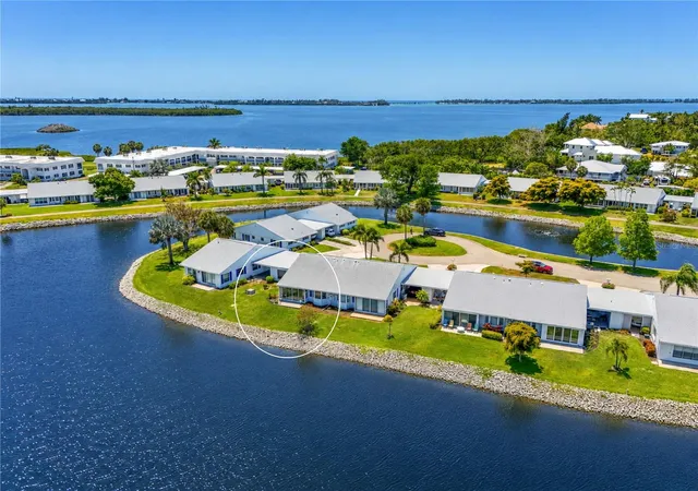 Photo 1 of Condo for sale at 4603 Lexington Cir, Bradenton, FL 34210 | MLS# A4692286 | Listing updated on 2026-10-06