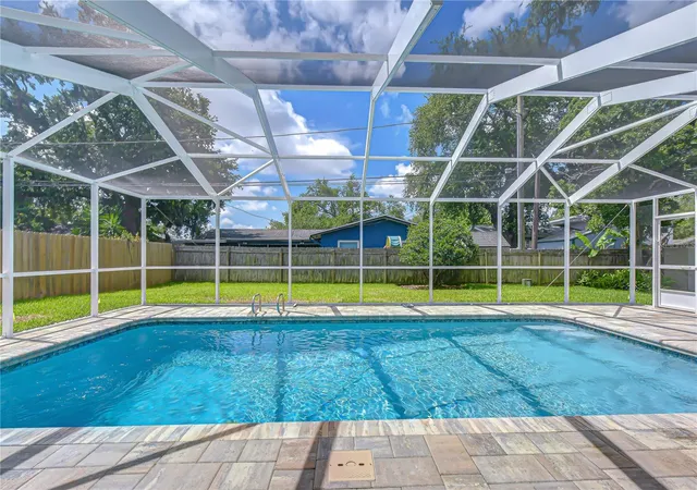 Photo 2 of Single family home for sale at 2167 Lakeview Rd, Clearwater, FL 33764 | MLS# TB8504428 | Listing updated on 2026-10-02
