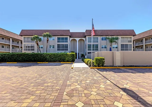 1st image of 101 Park Blvd S #106, Venice, FL 34285 | MLS# A4692289