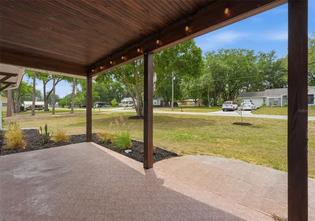 Photo 3 of Single family home for sale at 39825 Sunburst Dr, Dade City, FL 33525 | MLS# TB8504436 | Listing updated on 2026-09-03