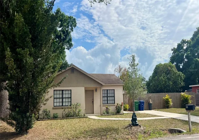 Homes for sale in Tampa, FL | 3110 W Ivy St, Tampa, FL 33607 | MLS# TB8504459