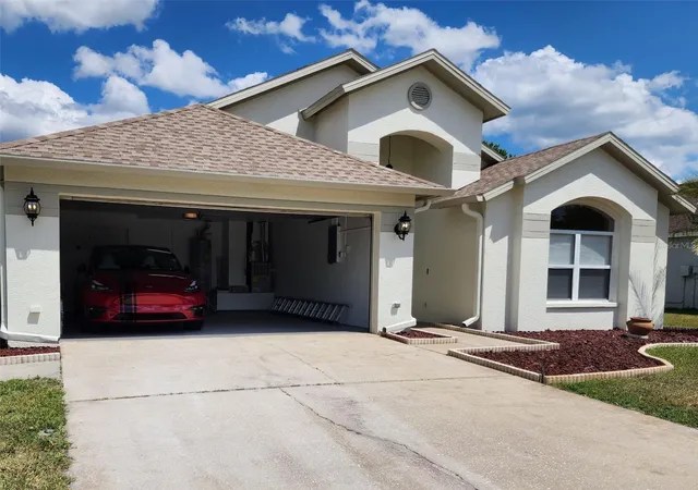 Photo 3 of Single family home for sale at 29545 Morwen Pl, Wesley Chapel, FL 33543 | MLS# W7885420 | Listing updated on 2026-09-02