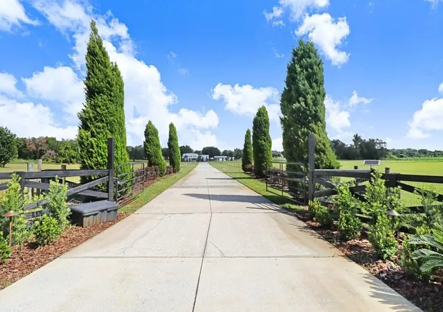 Photo 2 of Single family home for sale at 11634 Davis Pool Rd, Seffner, FL 33584 | MLS# TB8504466 | Listing updated on 2026-09-24