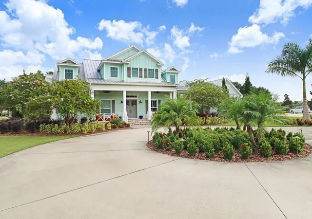 Photo 3 of Single family home for sale at 11634 Davis Pool Rd, Seffner, FL 33584 | MLS# TB8504466 | Listing updated on 2026-09-24