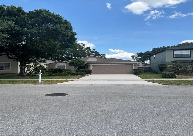 Homes for sale in Oviedo, FL | 649 Buckingham Dr, Oviedo, FL 32765 | MLS# O6404353