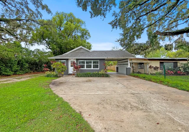 Photo 1 of Single family home for sale at 1718 Lavon St, Lakeland, FL 33805 | MLS# L4961574 | Listing updated on 2026-10-29