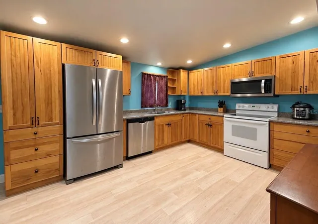 Photo 3 of Single family home for sale at 26106 Fishermans Rd, Paisley, FL 32767 | MLS# G5111856 | Listing updated on 2026-10-03