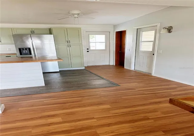 Photo 4 of Single family home for sale at 4722 Harris Ave, Sarasota, FL 34233 | MLS# A4692305 | Listing updated on 2026-07-05