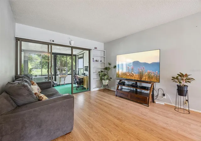 Homes for sale in Winter Springs, FL | 50 Sheoah Blvd #33, Winter Springs, FL 32708 | MLS# O6404380