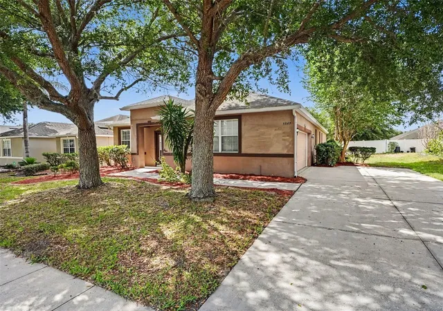 Homes for sale in Apopka, FL | 1942 Beardsley Dr, Apopka, FL 32703 | MLS# O6404388