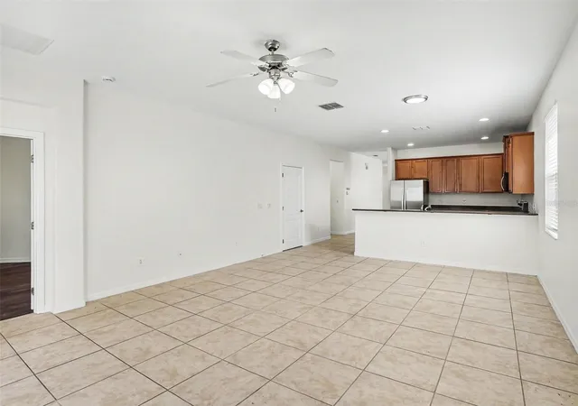 Homes for sale in Apopka, FL | 1942 Beardsley Dr, Apopka, FL 32703 | MLS# O6404388