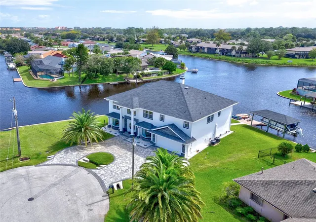 Photo 3 of Single family home for sale at 16 Florence Ct, Palm Coast, FL 32137 | MLS# FC318251 | Listing updated on 2026-10-28