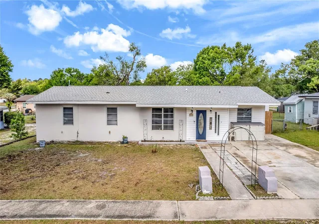 Photo 2 of Single family home for sale at 1020 Cobblestone Ave, Deltona, FL 32725 | MLS# G5111876 | Listing updated on 2026-09-12