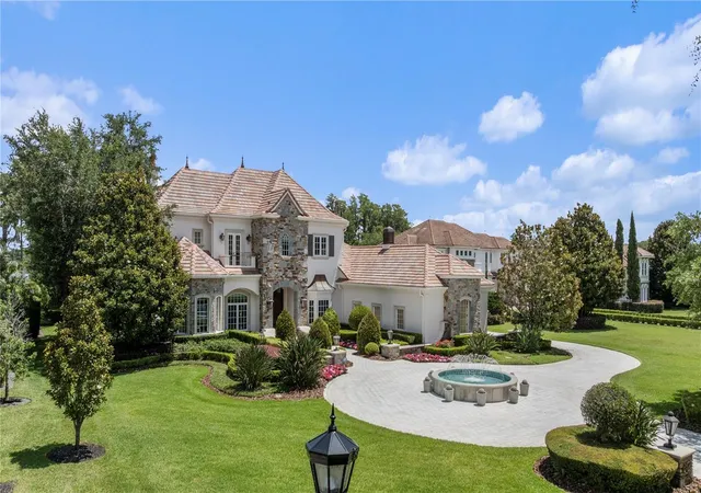 Photo 3 of Mansion for sale at 9349 Tibet Pointe Cir, Windermere, FL 34786 | MLS# O6404415 | Listing updated on 2026-10-26
