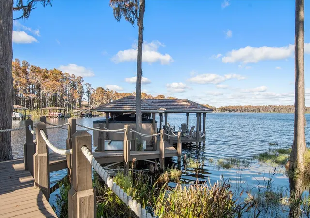 Photo 4 of Single family home for sale at 9349 Tibet Pointe Cir, Windermere, FL 34786 | MLS# O6404415 | Listing updated on 2026-07-17