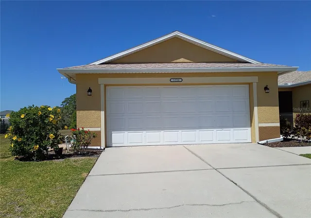 Photo 2 of Single family home for sale at 5220 Butterfly Shell Dr, Apollo Beach, FL 33572 | MLS# TB8504620 | Listing updated on 2026-08-05