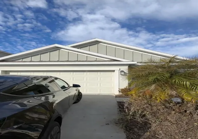 Photo 1 of Single family home for sale at 2002 Punch Bowl Ave, Davenport, FL 33837 | MLS# O6404477 | Listing updated on 2026-05-06