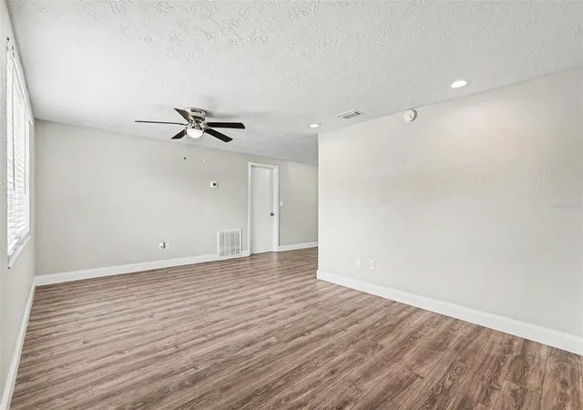 Photo 3 of Single family home for sale at 4113 Kibler Ln, Holiday, FL 34691 | MLS# O6404488 | Listing updated on 2026-09-30