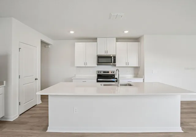 Photo 4 of Single family home for sale at 7817 Gilchrist Springs Dr, Parrish, FL 34219 | MLS# TB8504675 | Listing updated on 2026-10-28