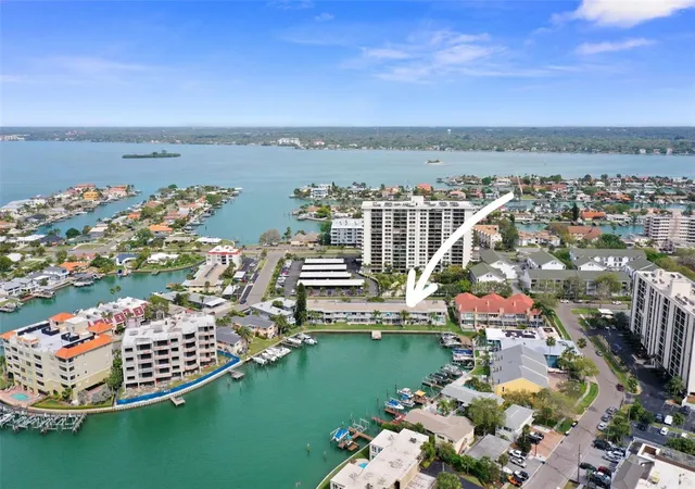 4th image of 400 Larboard Way #103, Clearwater Beach, FL 33767 | MLS# TB8504689