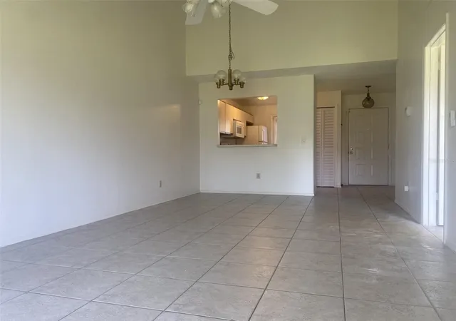 Photo 3 of Townhouse for sale at 42 Pine Is Cir, Kissimmee, FL 34743 | MLS# S5149128 | Listing updated on 2026-08-11
