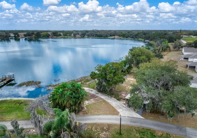3rd image of 1204 Ridge Dr, Avon Park, FL 33825 | MLS# P4938627
