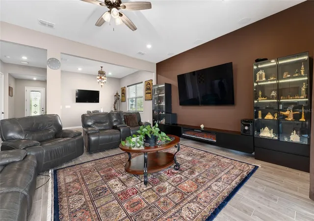3rd image of 13615 Ritta Island Dr, Orlando, FL 32827 | MLS# O6404520