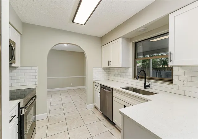 Homes for sale in Lakeland, FL | 4052 Lehman Ct, Lakeland, FL 33813 | MLS# L4961589