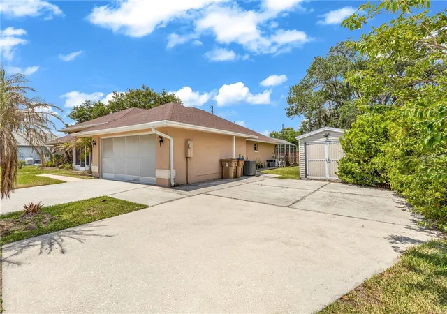 Photo 2 of Single family home for sale at 2800 Woodsmere Ct, Kissimmee, FL 34746 | MLS# O6404526 | Listing updated on 2026-05-08