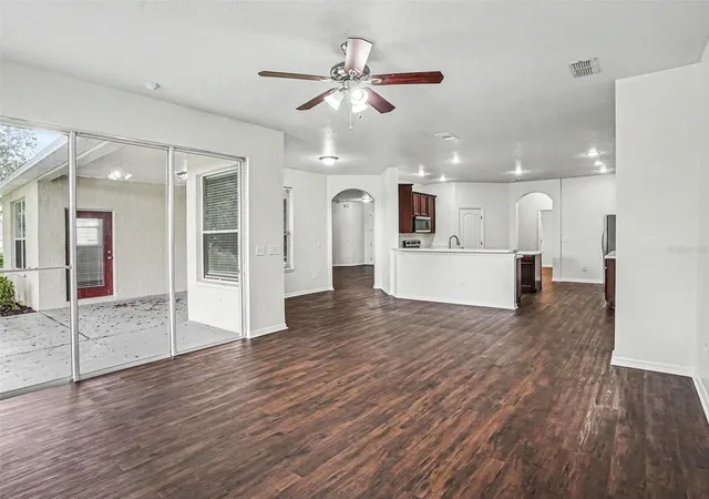 Photo 4 of Single family home for sale at 526 Azalea Bloom Dr, Apopka, FL 32712 | MLS# O6404527 | Listing updated on 2026-09-22