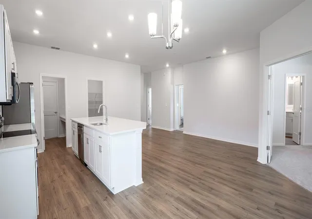 Photo 4 of Single family home for sale at 1536 Otter Woods Ln, Auburndale, FL 33823 | MLS# L4961594 | Listing updated on 2026-10-07
