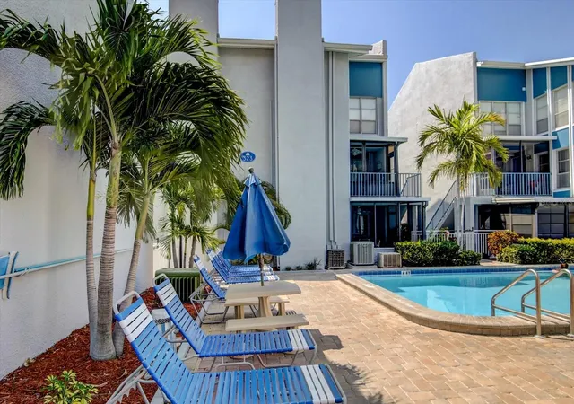 2nd image of 179 Medallion Blvd, MADEIRA BEACH, FL 33708