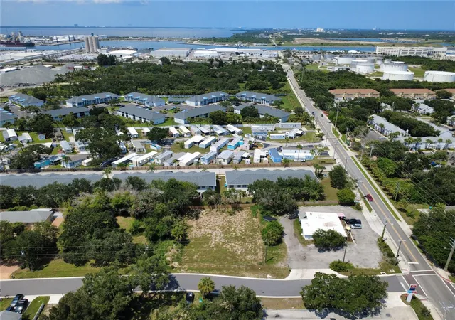 4th image of Oak Ln, Cape Canaveral, FL 32920 | MLS# V4948887