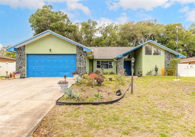 Homes for sale in Palm Coast, FL | 50 Florida Park Dr, Palm Coast, FL 32137 | MLS# V4948888